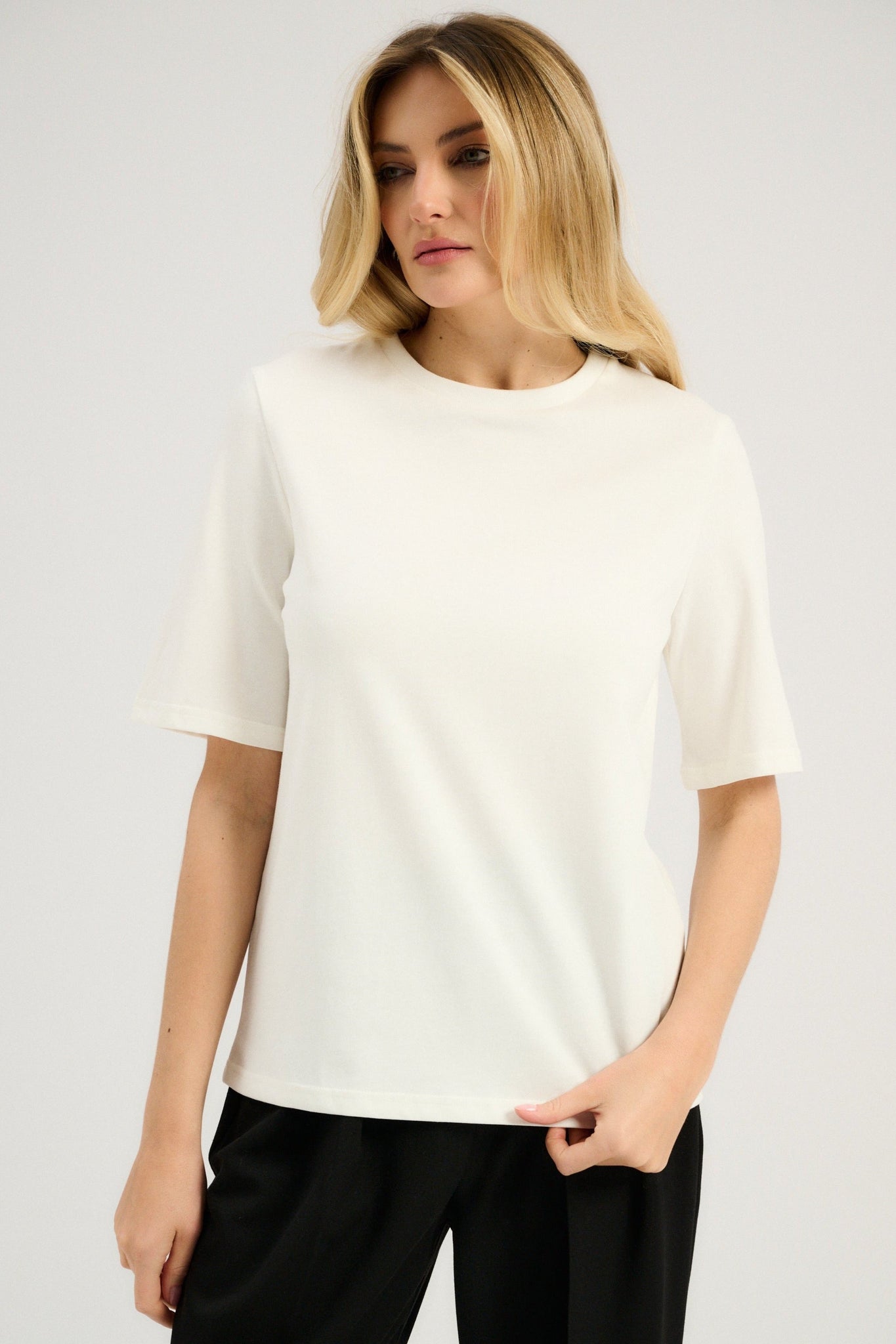 MARC MELANIA WHITE LeCollet