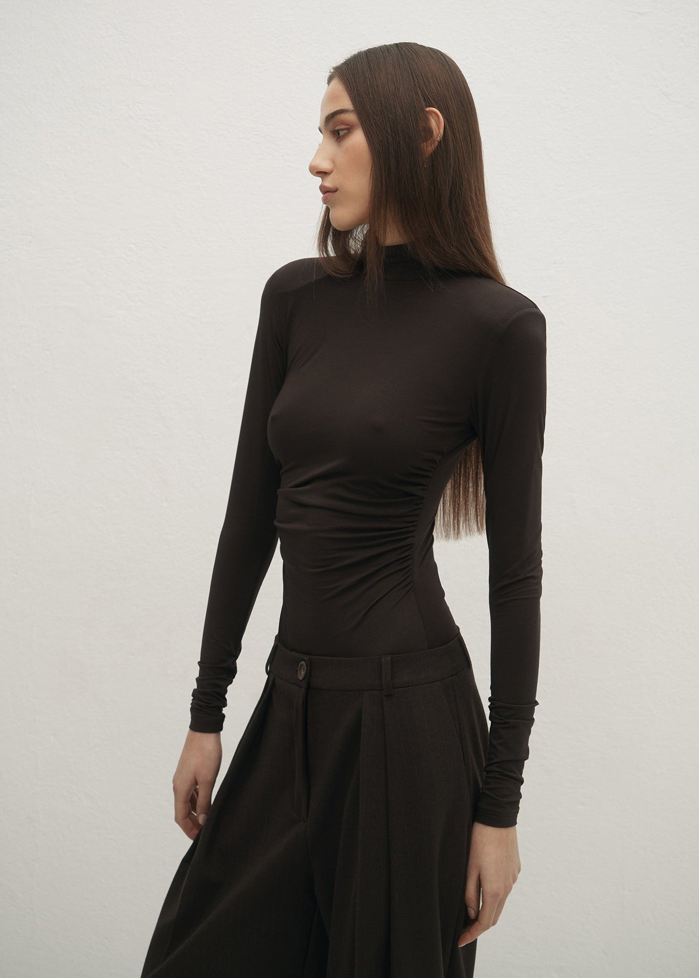 BODY KALEA BROWN LECOLLET