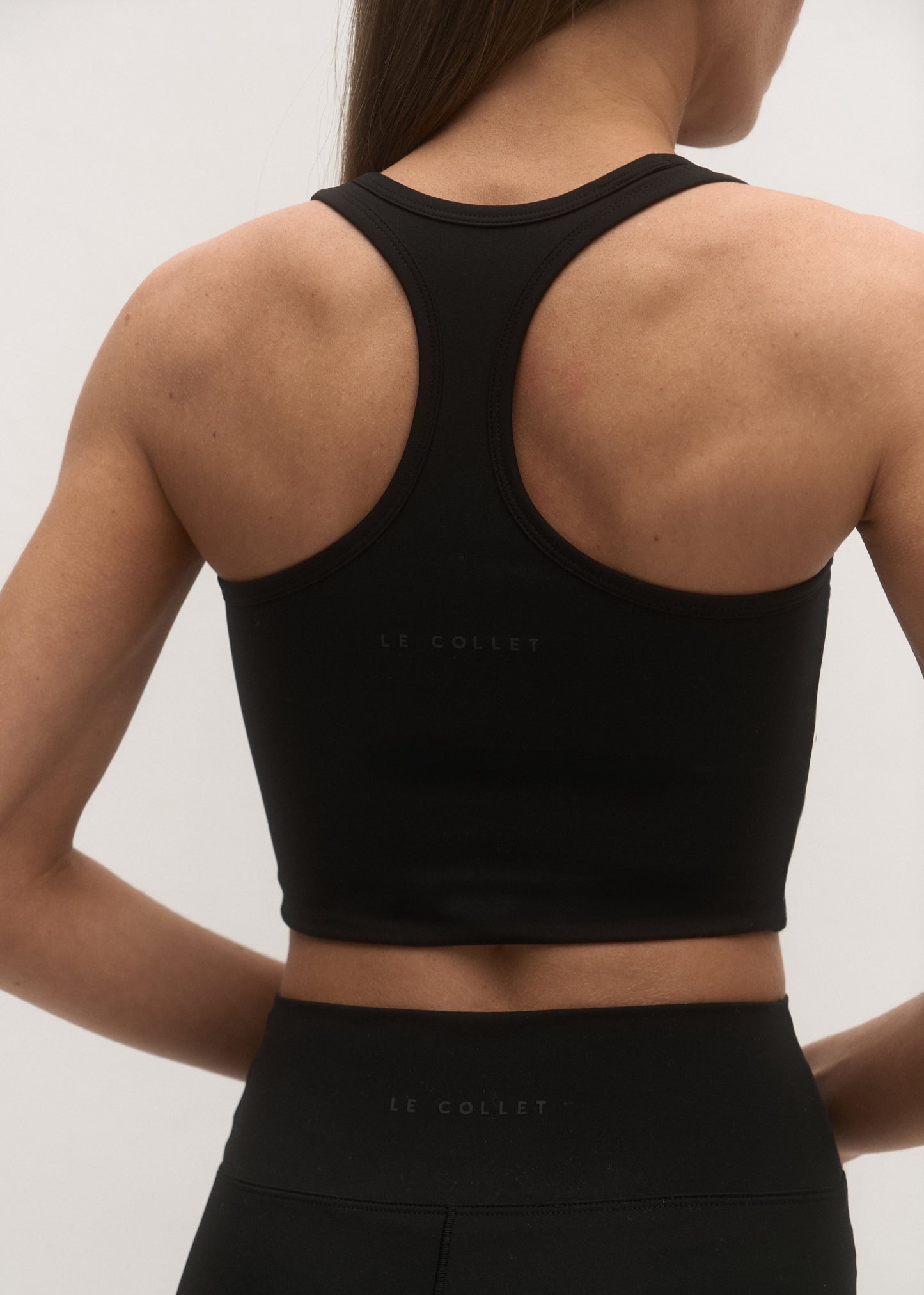 SPORTOWY TOP FLOW BLACK LECOLLET