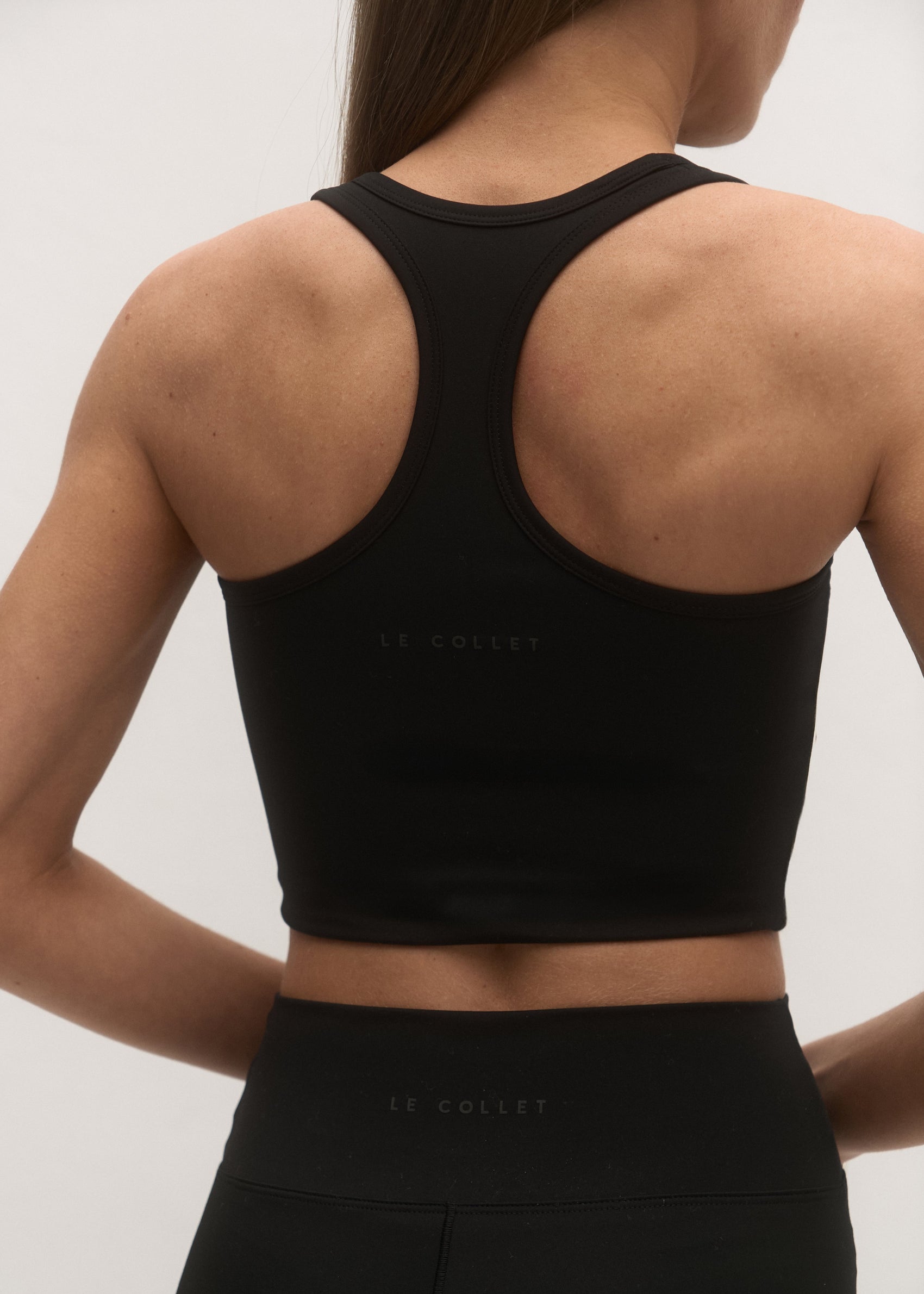 SPORTOWY TOP FLOW BLACK LECOLLET