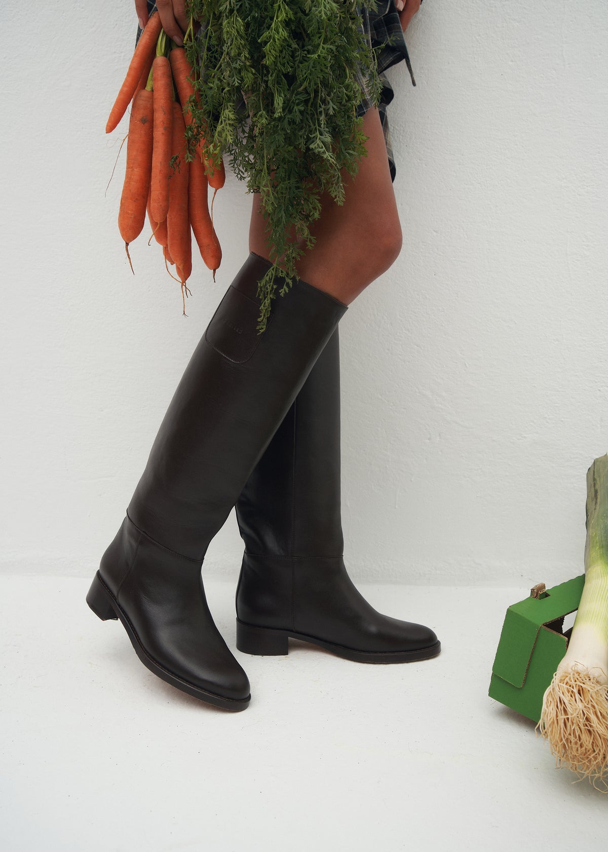 TARDA BROWN RIDING BOOTS