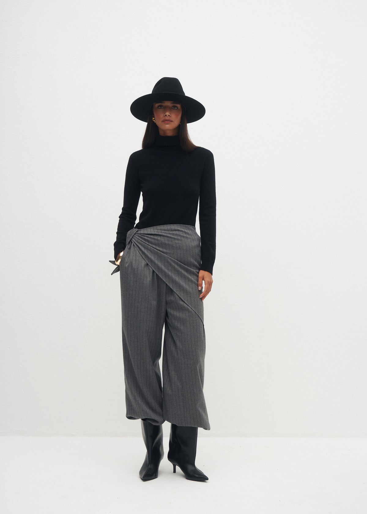 AUSTIN GREY STRIPES TROUSERS WITH SCARF