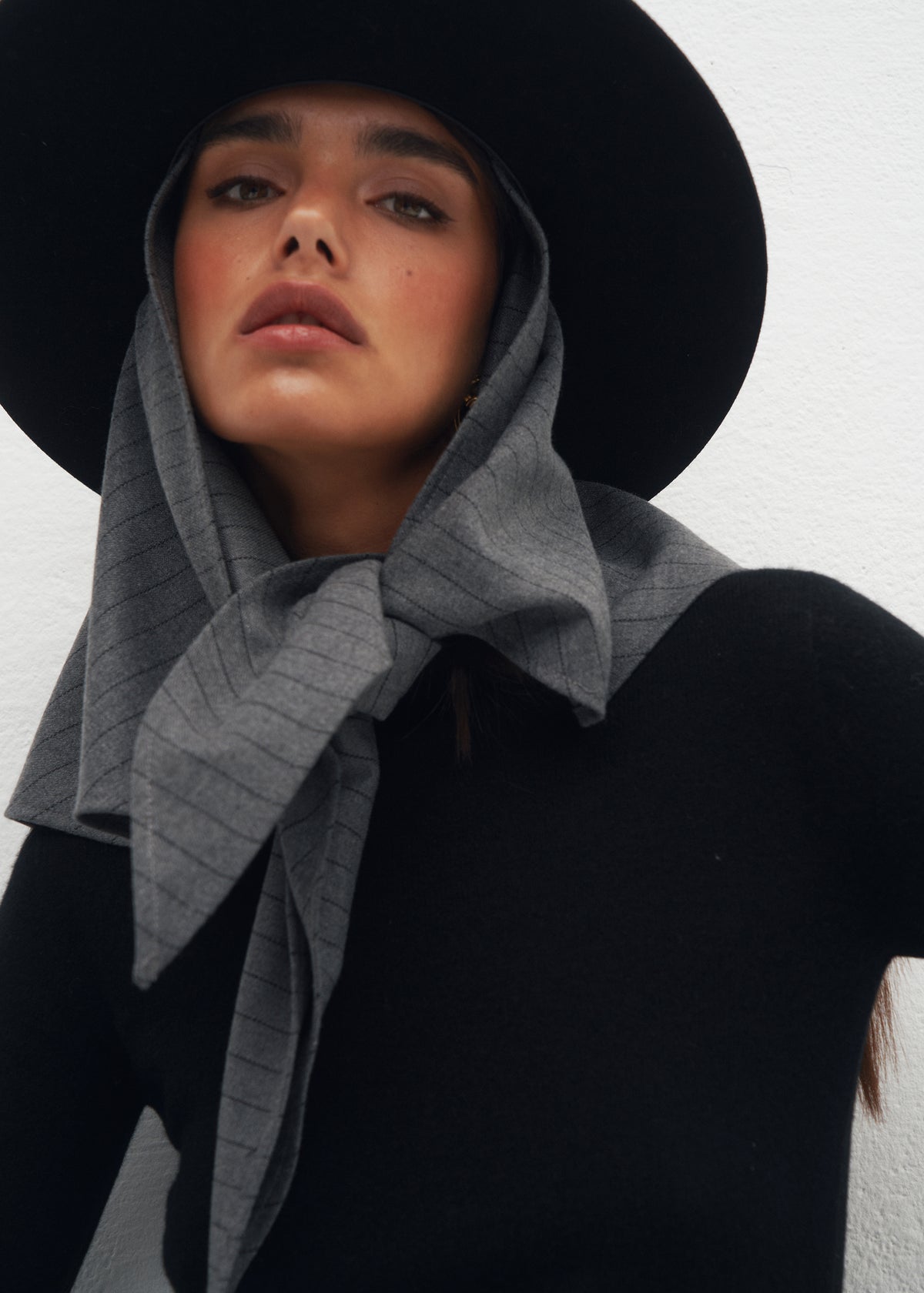 AUSTIN GREY STRIPES TROUSERS WITH SCARF
