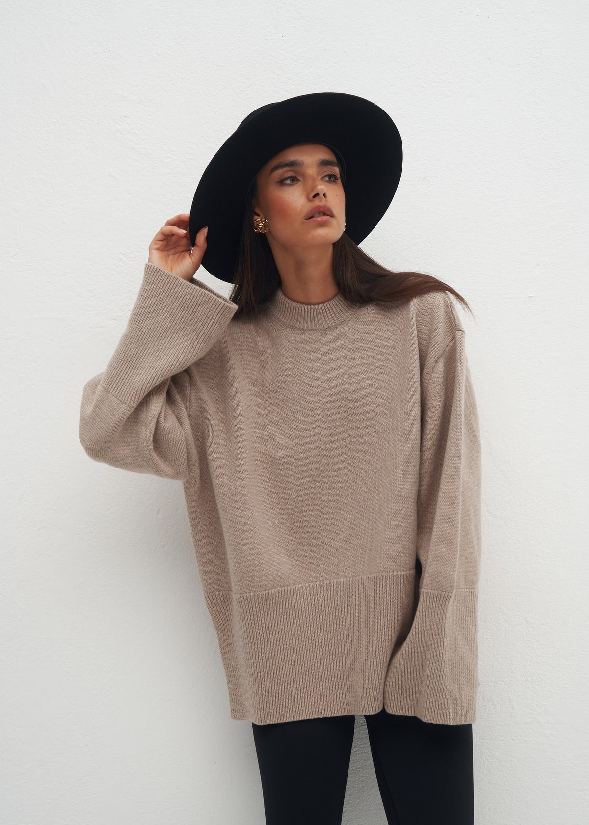 ELWEN TAUPE SWEATER
